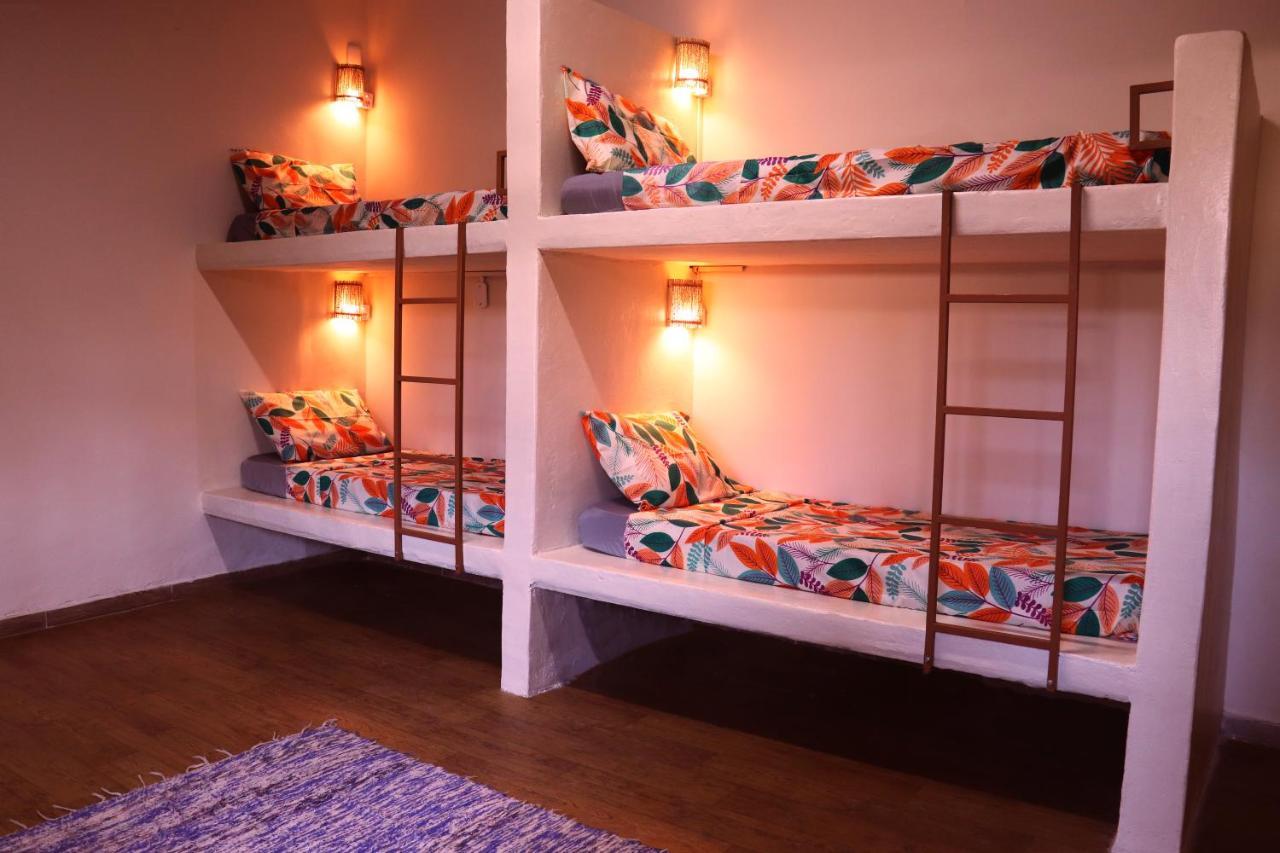 Cama em Beliche em Dormitório Feminino